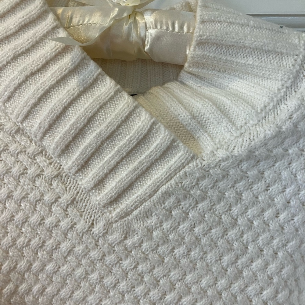 Talbots Women's Cream V-Neck Sweater